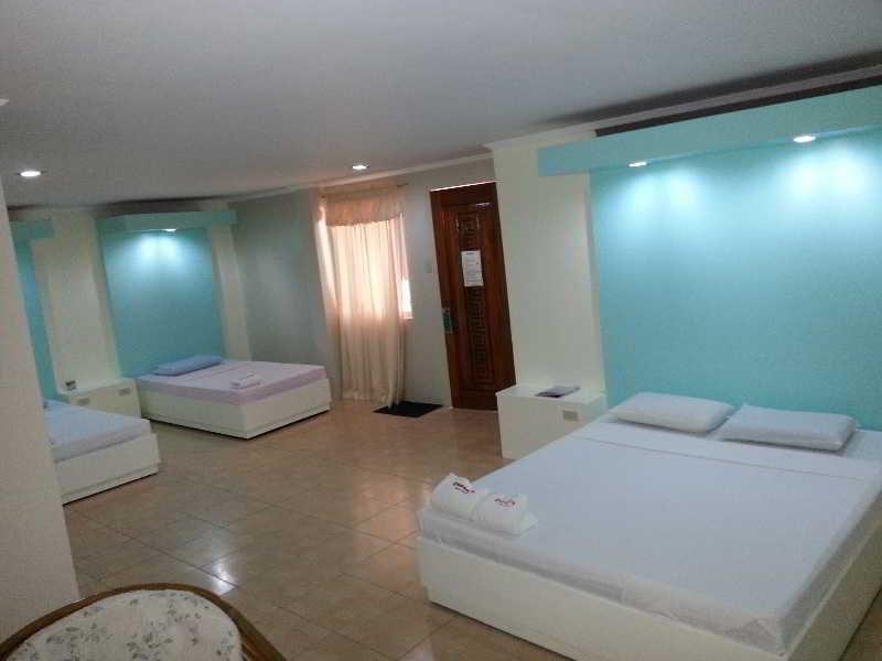 Queen\'S Beach Resort Manoc-Manoc Екстер'єр фото